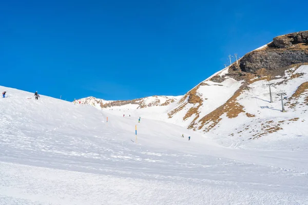 Grindelwald First Switzerland January 2020 People Slopes First Mountain Enjoy — 图库照片