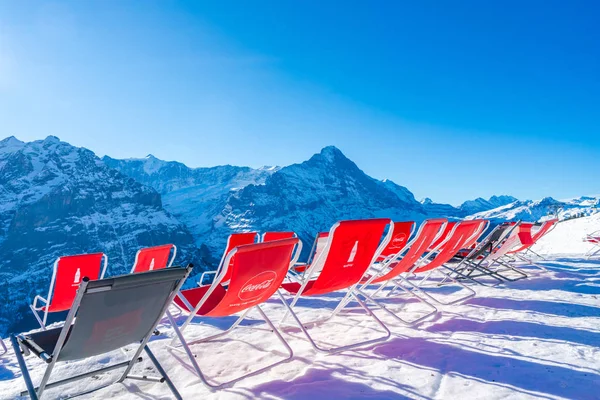 Grindelwald Primeiro Suíça Janeiro 2020 Espreguiçadeiras Vermelhas Vazias Schreckfeld Primeira — Fotografia de Stock