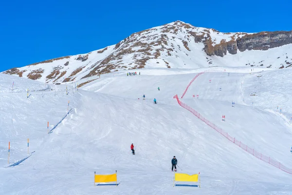 Grindelwald First Switzerland January 2020 Skiers First Mountain Grindelwald Switzerlands — 图库照片