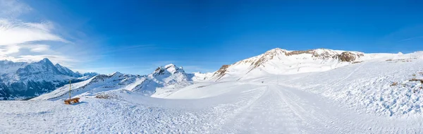 Vedere Parnoramică Largă Zăpezii Acoperite Alpii Elvețieni Stațiunea Schi Grindelwald — Fotografie, imagine de stoc