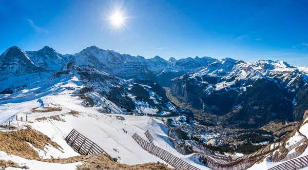 Ampla Vista Panorâmica Dos Alpes Suíços Cobertos Neve Montanha Mannlichen — Fotografia de Stock