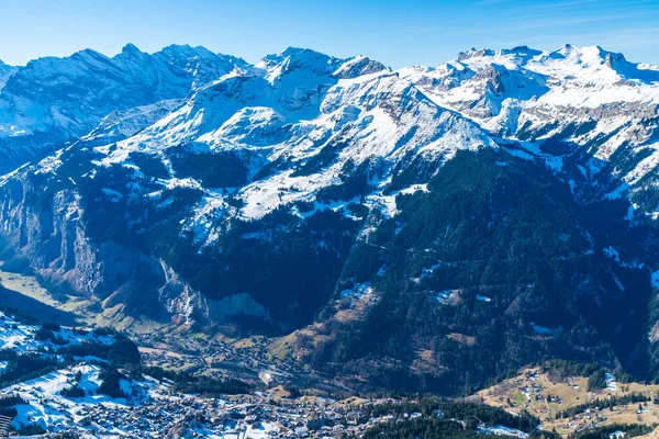 그라인델 리조트의 정상에서 바라본 스위스 알프스를 뒤덮었다 스위스에서의 — 스톡 사진