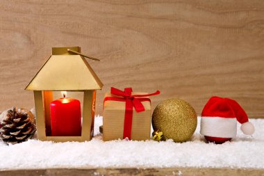 Fener ve kar Noel arka plan.