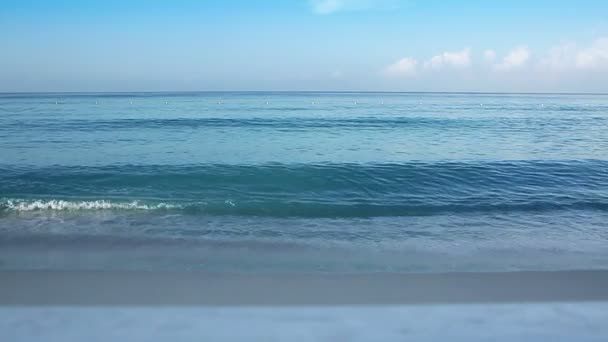 Vacker vit sandstrand och Karibiska havet. — Stockvideo