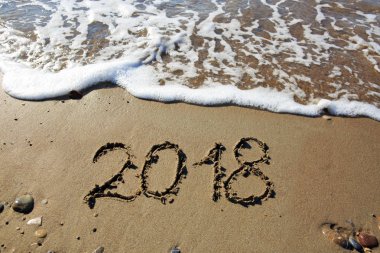 Yeni yıl kuma yazılı 2018.