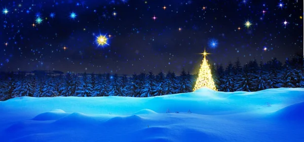 Golden Christmas tree és a csillagos ég. — Stock Fotó