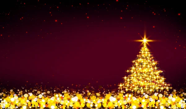 ต้นคริสต์มาสสีทองและท้องฟ้าดาวแดง . — ภาพถ่ายสต็อก