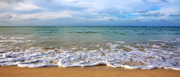 加勒比海和蓝天. 热带海洋蓝天 — 图库照片