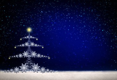 Yıldızlı gökyüzü arka plan üzerinde izole ışıkları ile Noel ağacı.