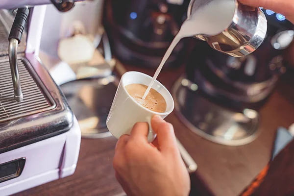 Kombinacja espresso i spienione mleko — Zdjęcie stockowe