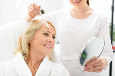 Memnun üst düzey Bayan Güzellik Salonu