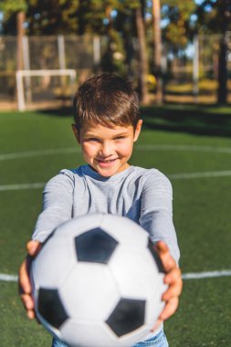 Birlikte futbol oynayalım