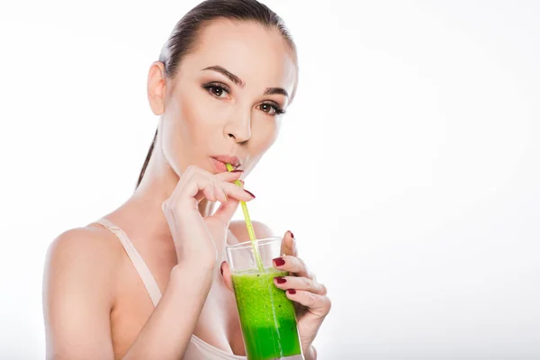 Fit girl dieting with healthy drink — Stock Photo, Image