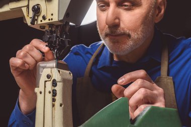 bir iğne threading işlemi