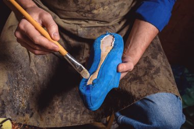 çizme bir fırça ile yapıştırma