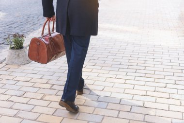 İşadamı bavulla işe yarayacak