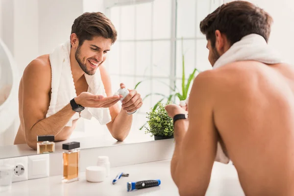 I am ready to shave my beard — Stock Photo, Image