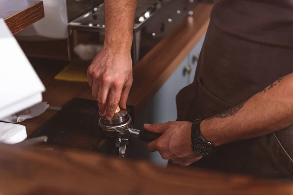 Tamper i användningen av professionell — Stockfoto