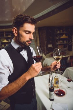 Kırmızı şarap enfes sıralama