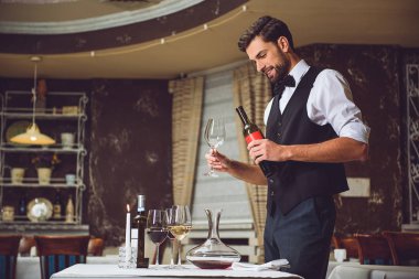 Daha fazla çeşit bir şarap denemek istiyorum