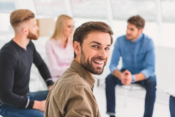 Buon sorriso di uomo fortunato — Foto Stock