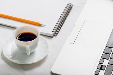 Çalışma evde kahve