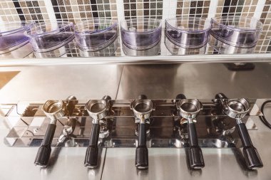 Makine kahve kolay kullanarak yapmak için