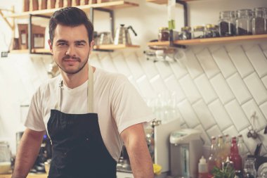 Dost aşçı havadar mutfakta diyorum