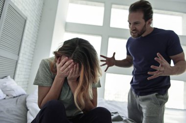 Çift ciddi aile sorunları