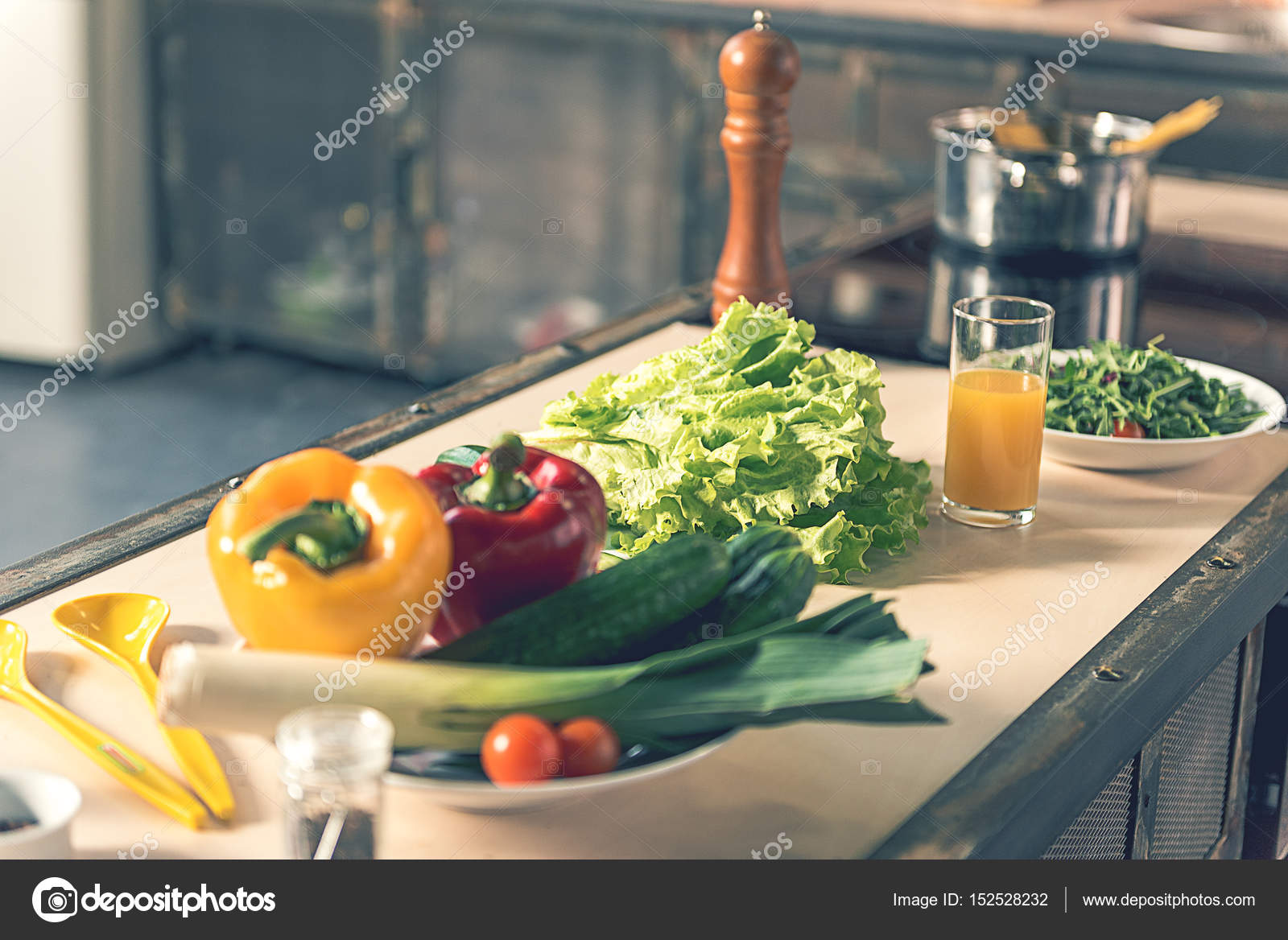 Свежие Овощи На Столе Фото