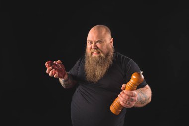 Kızgın kalın adam akşam yemeği gerektirir