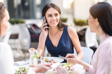 Giden kız mobil ile söylüyorsun