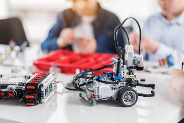 Masada hazır yapılmış robotlar