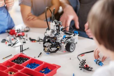 Tablo ayrıntılarını tam teknik oyuncak