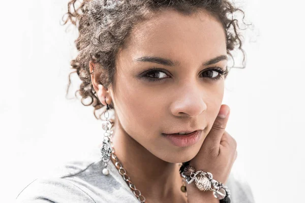 Gizem genç bayan açık havada dinlenme