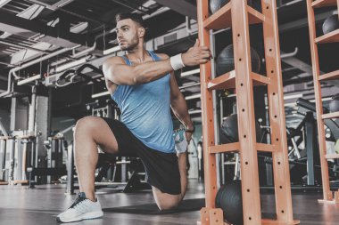 Fiziksel egzersiz alarak sakin atlet