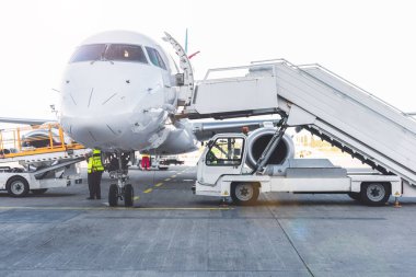 Büyük düz Airdrome diyorum