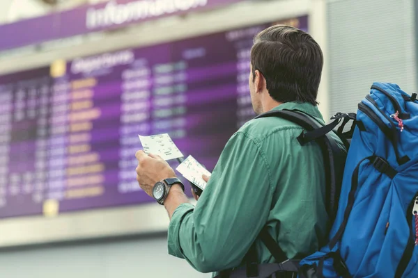 Şık Gezgin terminalde duruyor