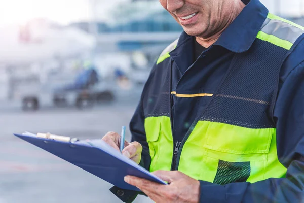 Havaalanı teknik personel el notlar