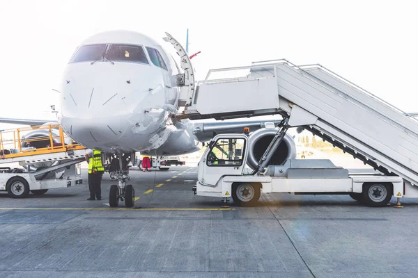 Büyük düz Airdrome diyorum