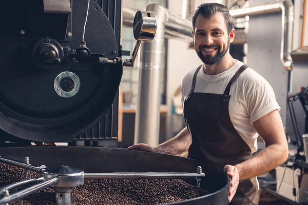 Işınlama master hazırlama kahve çekirdekleri denetleme — Stok fotoğraf