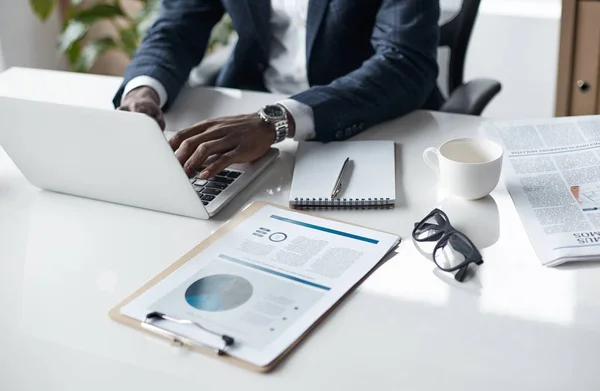 Gli accessori necessari sono sul posto di lavoro — Foto Stock