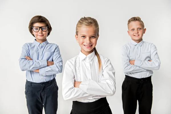 Los niños inteligentes optimistas están sintiendo alegría — Foto de Stock