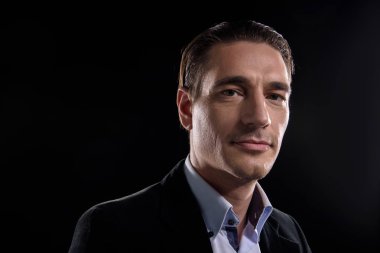 Zarif adam ikindilerde poz