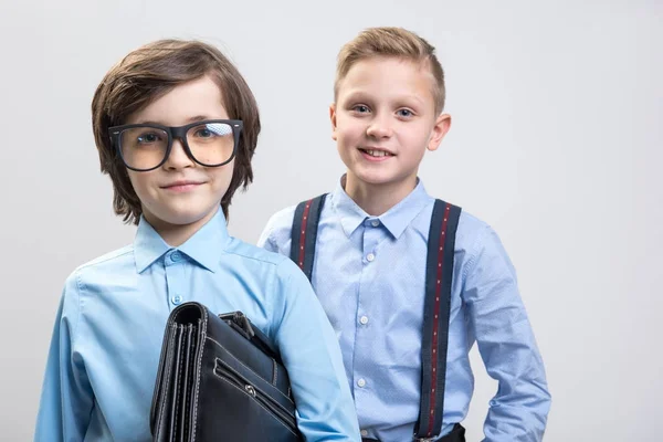 Los chicos agradables quieren ser hombres de negocios. — Foto de Stock