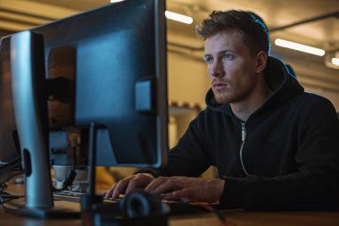 Gadget'ı yazarak undistracted yazılım sorumlusu