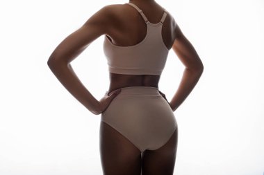 Uygun Bayan iç çamaşırı güzel formları gösteriş