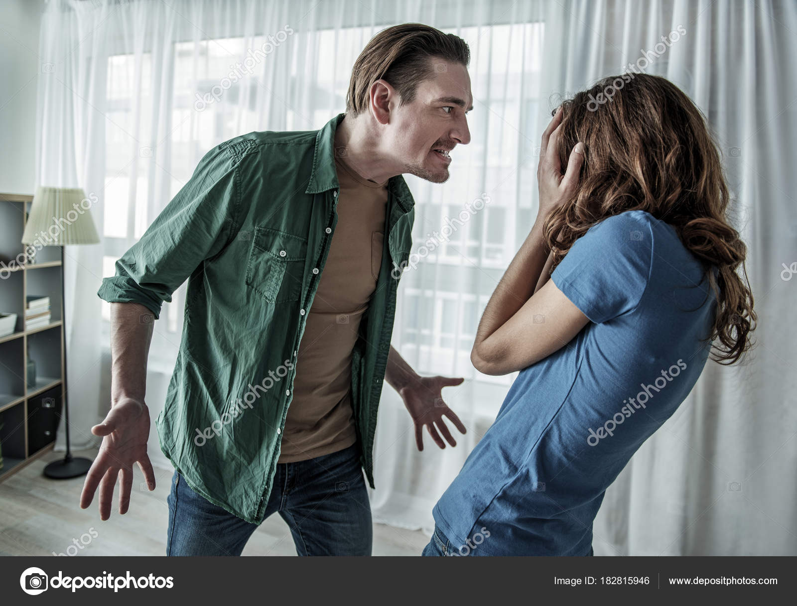 Mann Som Roper På Kvinnen