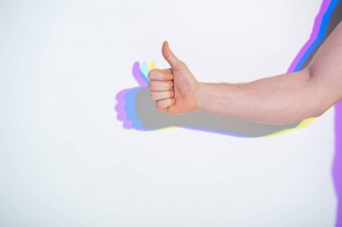 Erkek kol başparmak gösterilmesini