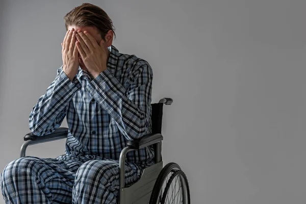 Effetto uomo disabile nel veicolo per invalidi — Foto Stock